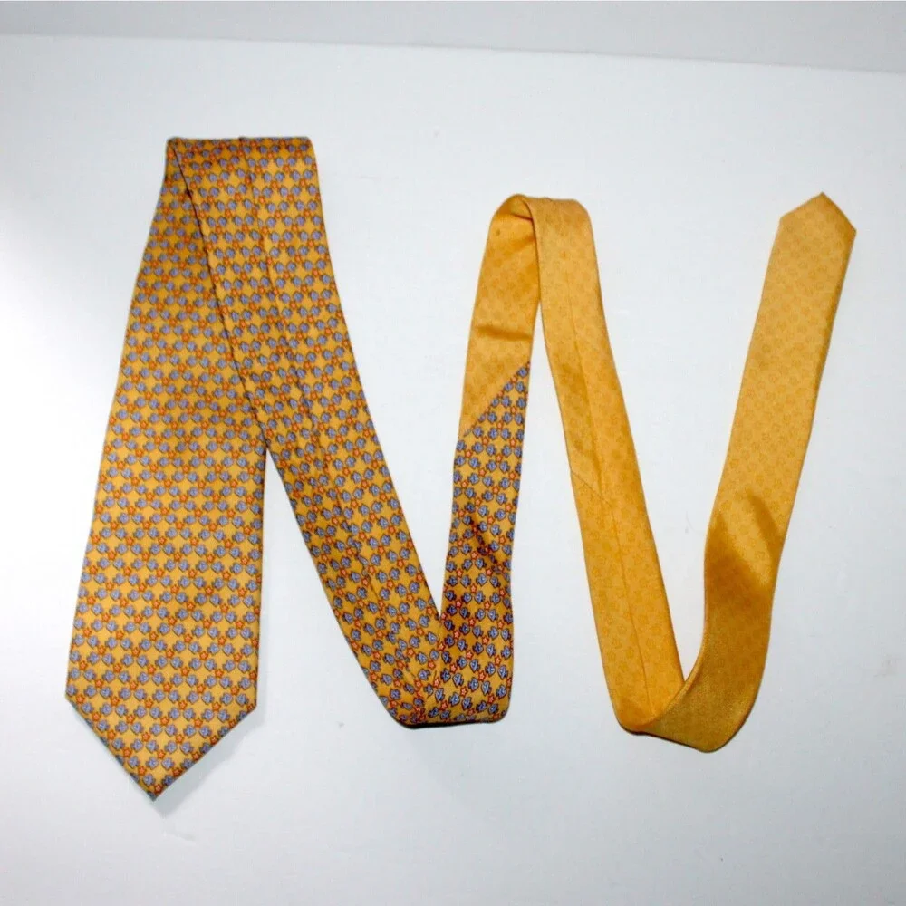 Tommy Hilfiger Necktie yellow blue fish starfish 100% silk sea ocean coast